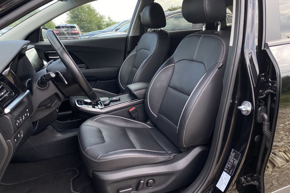 Продам Kia Niro 64 кВт Макс. комплектація 2020 года в Львове