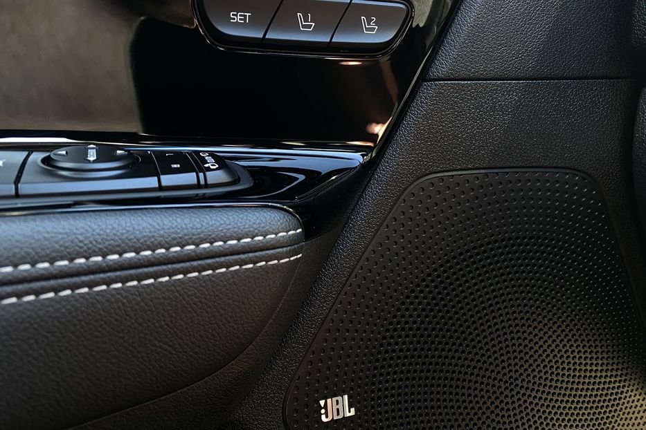 Продам Kia Niro 64 кВт Макс. комплектація 2020 года в Львове
