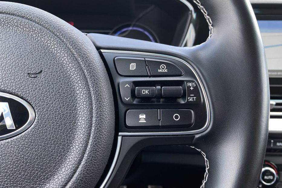 Продам Kia Niro 64 кВт Макс. комплектація 2020 года в Львове