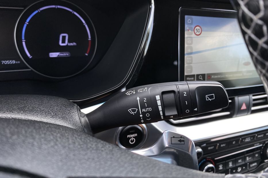 Продам Kia Niro 64 кВт Макс. комплектація 2020 года в Львове
