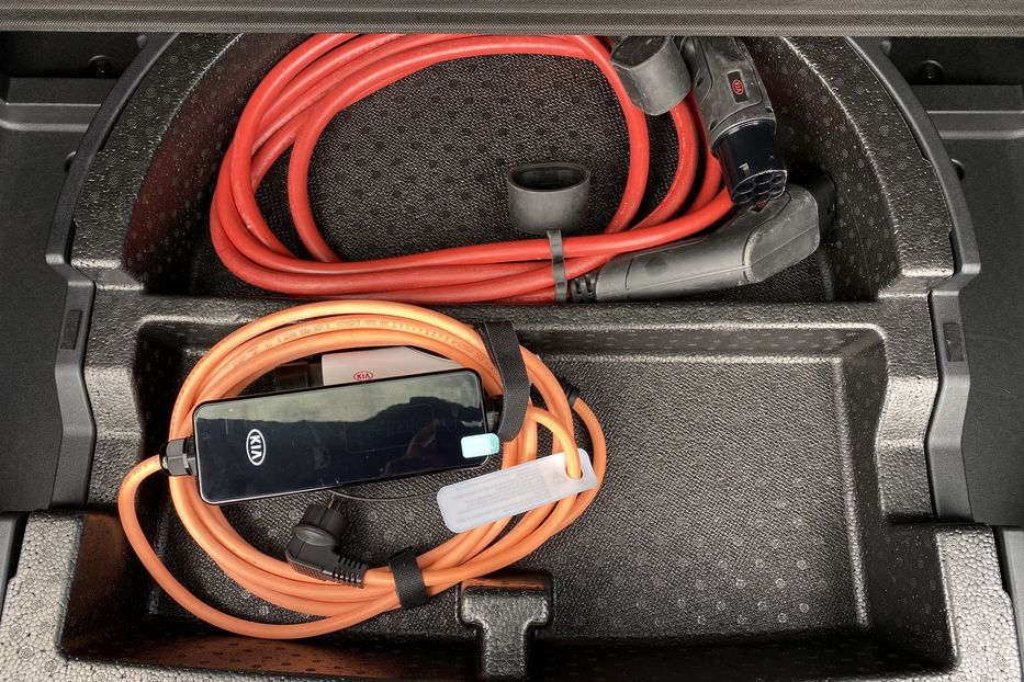 Продам Kia Niro 64 кВт Макс. комплектація 2020 года в Львове