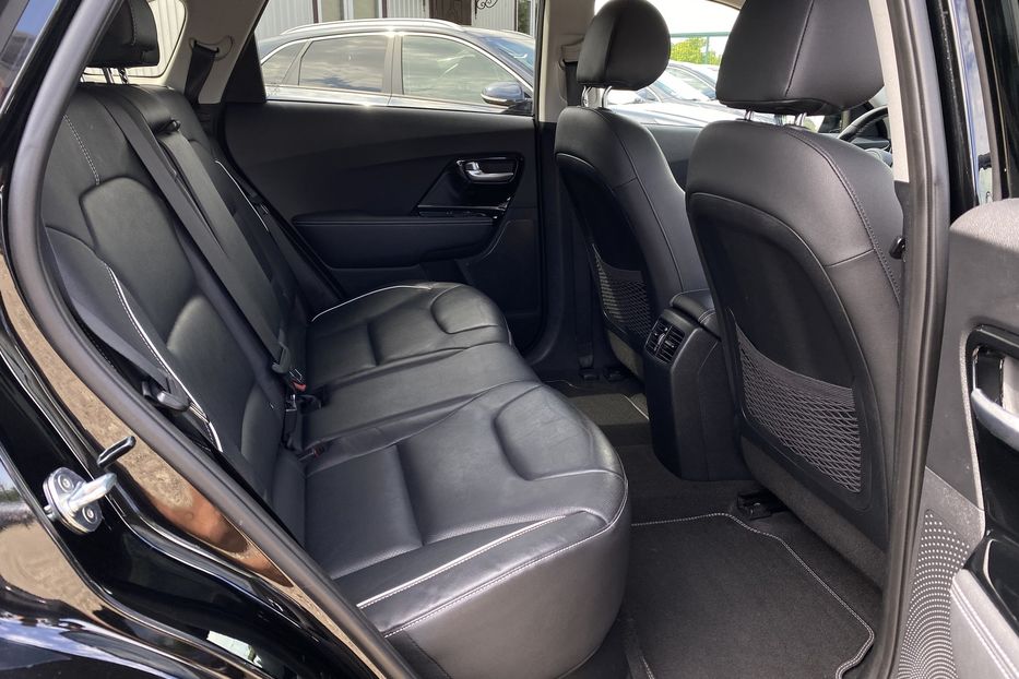 Продам Kia Niro 64 кВт Макс. комплектація 2020 года в Львове