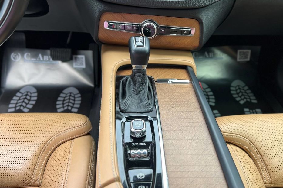 Продам Volvo XC90 2017 года в Черновцах