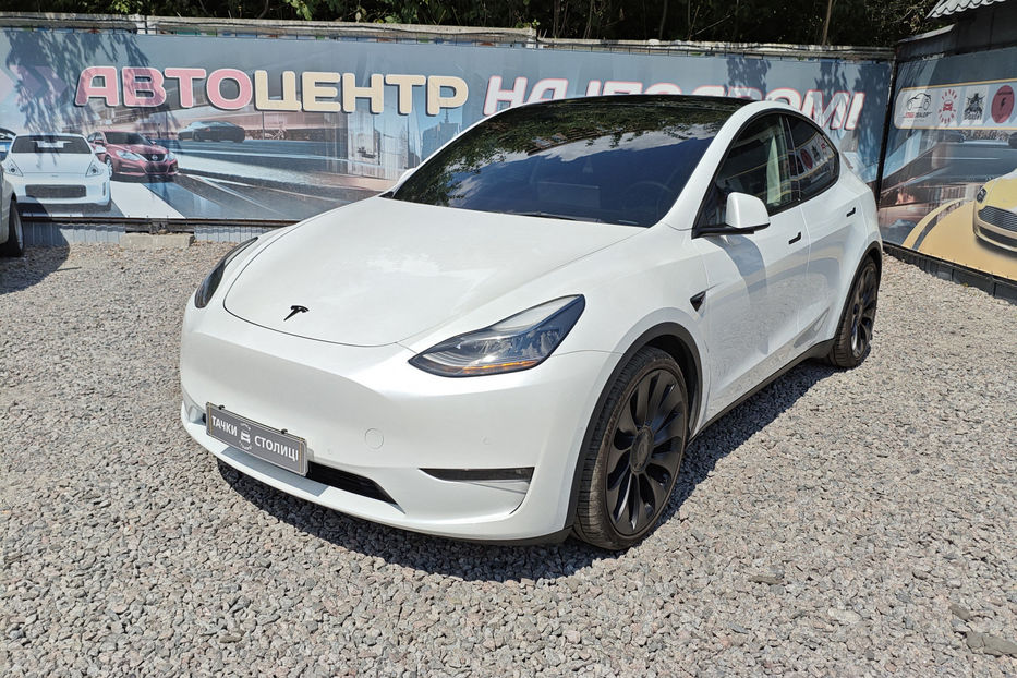 Продам Tesla Model Y 2021 года в Киеве