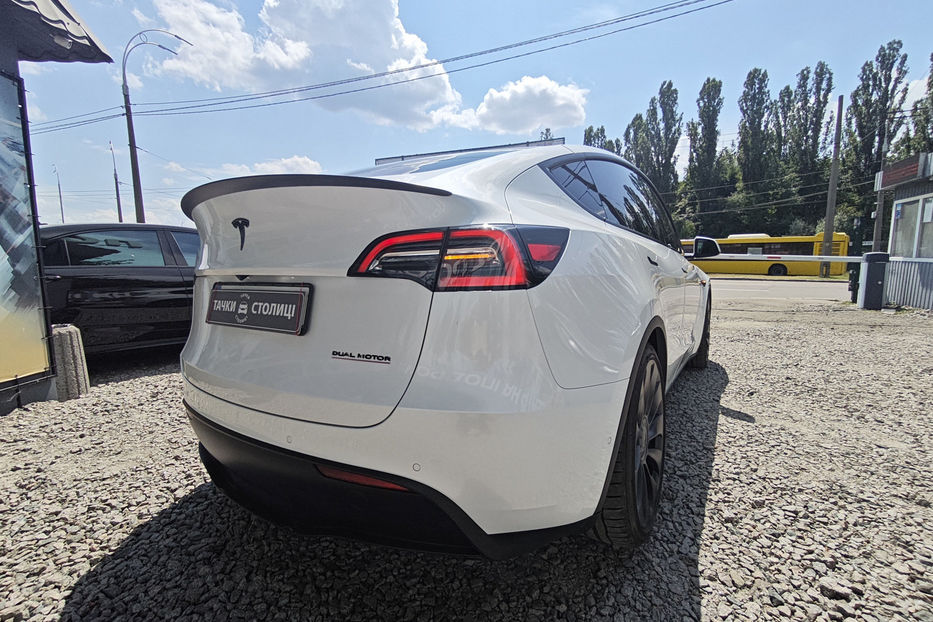 Продам Tesla Model Y 2021 года в Киеве