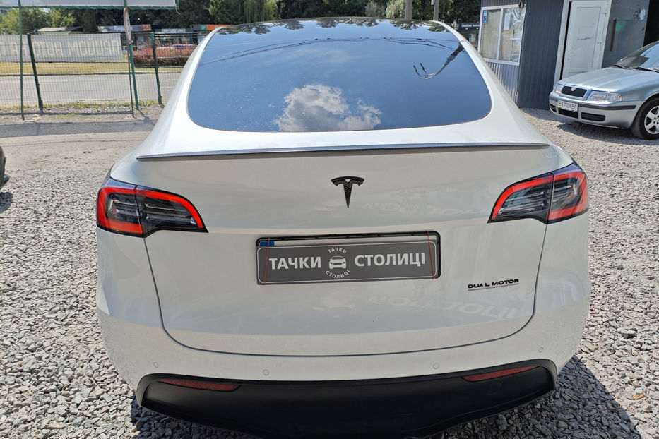 Продам Tesla Model Y 2021 года в Киеве