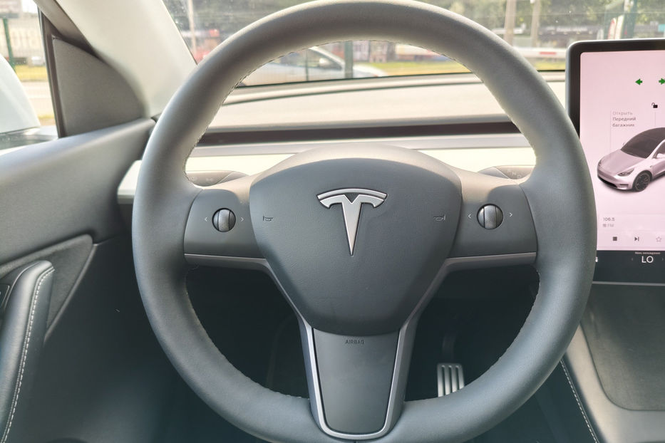 Продам Tesla Model Y 2021 года в Киеве
