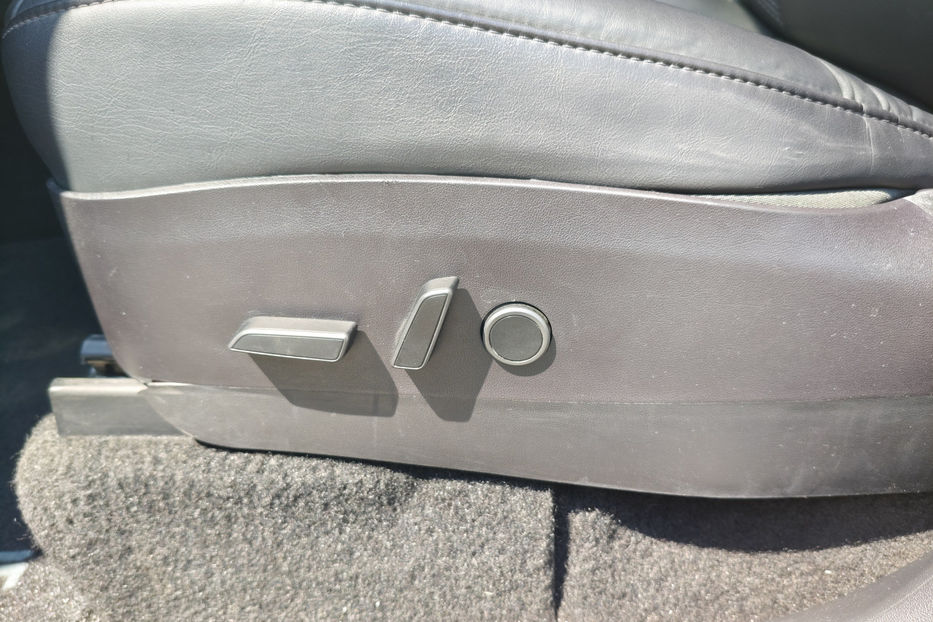 Продам Tesla Model Y 2021 года в Киеве