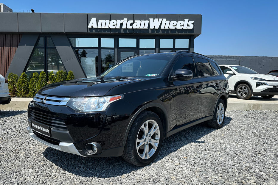 Продам Mitsubishi Outlander SE 2014 года в Черновцах