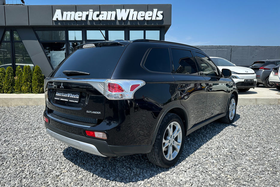 Продам Mitsubishi Outlander SE 2014 года в Черновцах