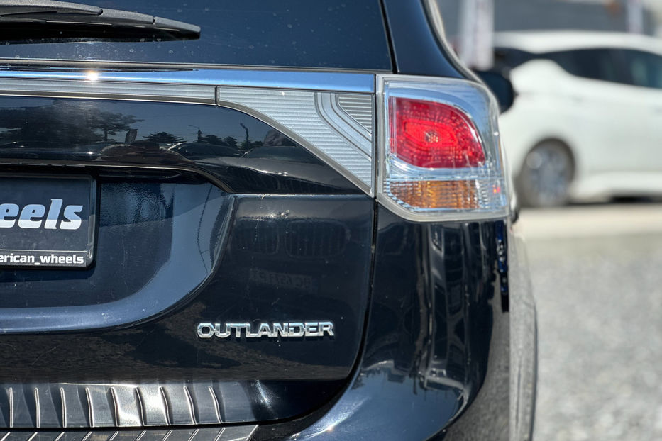 Продам Mitsubishi Outlander SE 2014 года в Черновцах