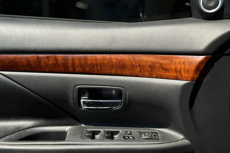 Продам Mitsubishi Outlander SE 2014 года в Черновцах