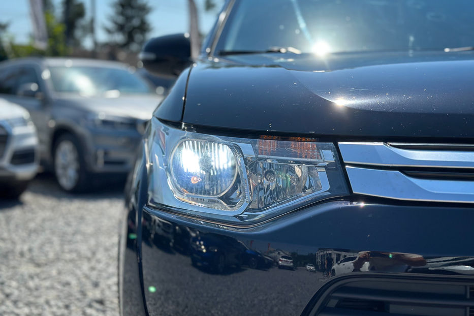 Продам Mitsubishi Outlander SE 2014 года в Черновцах