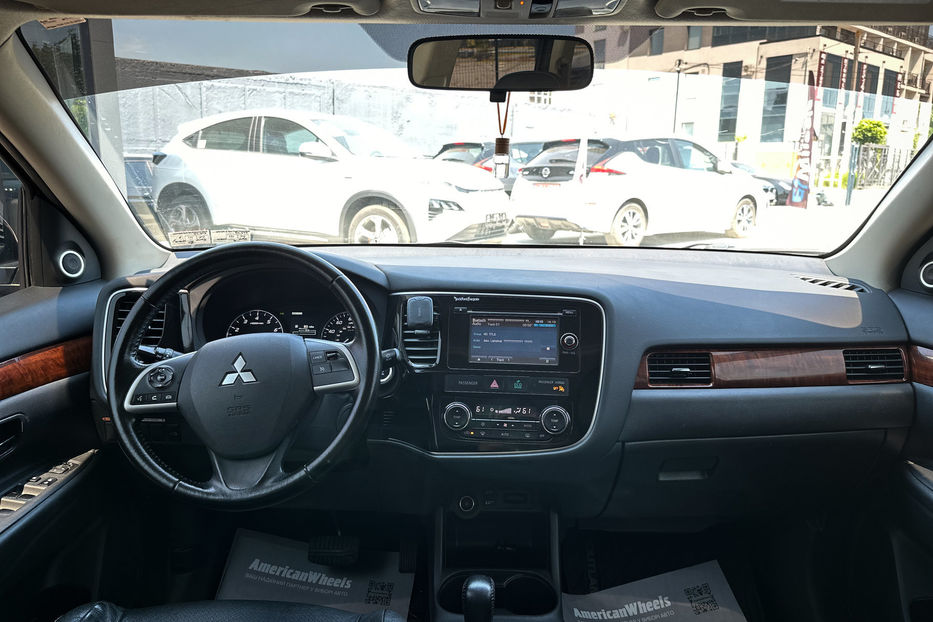 Продам Mitsubishi Outlander SE 2014 года в Черновцах