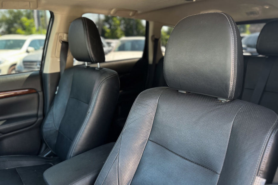 Продам Mitsubishi Outlander SE 2014 года в Черновцах