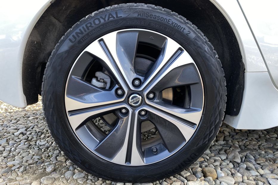 Продам Nissan Leaf 62кВтПдгрвкермасидіньКамера360 2020 года в Львове