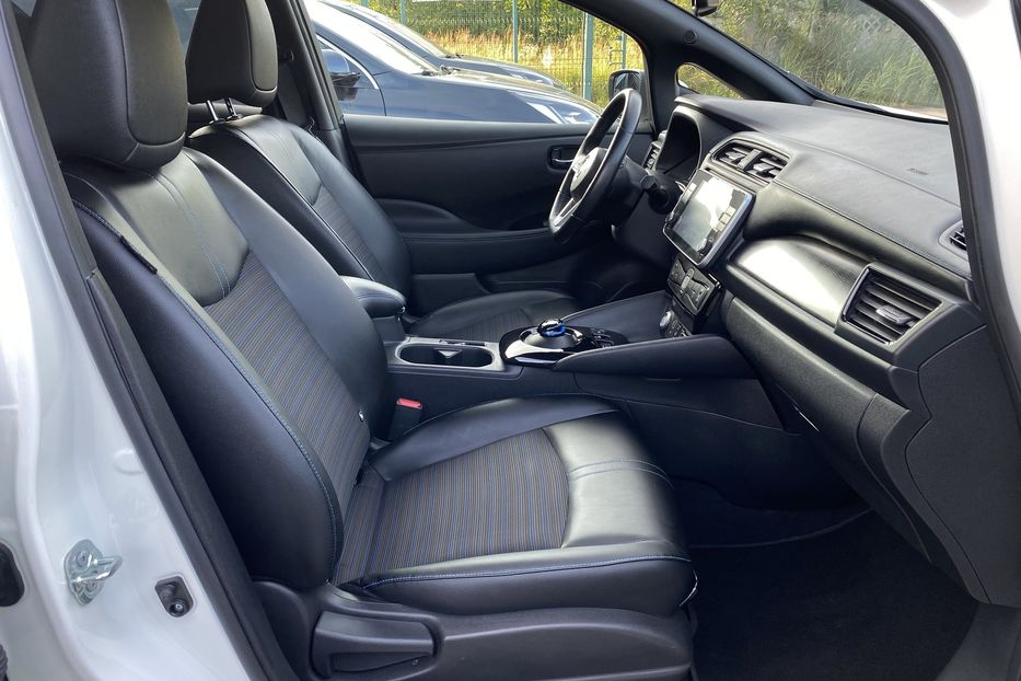 Продам Nissan Leaf 62кВтПдгрвкермасидіньКамера360 2020 года в Львове