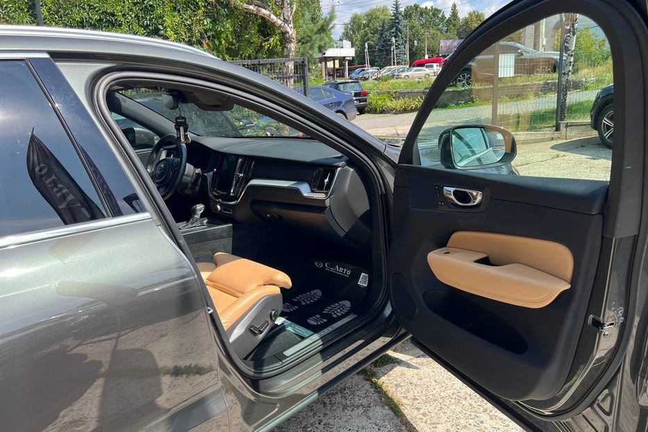 Продам Volvo XC60 2018 года в Черновцах