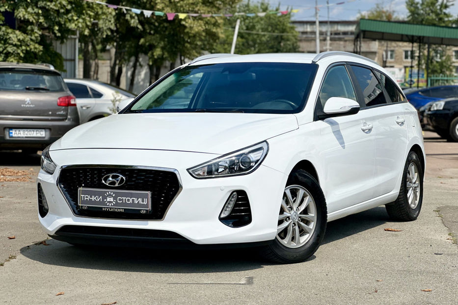 Продам Hyundai i30  2017 года в Киеве