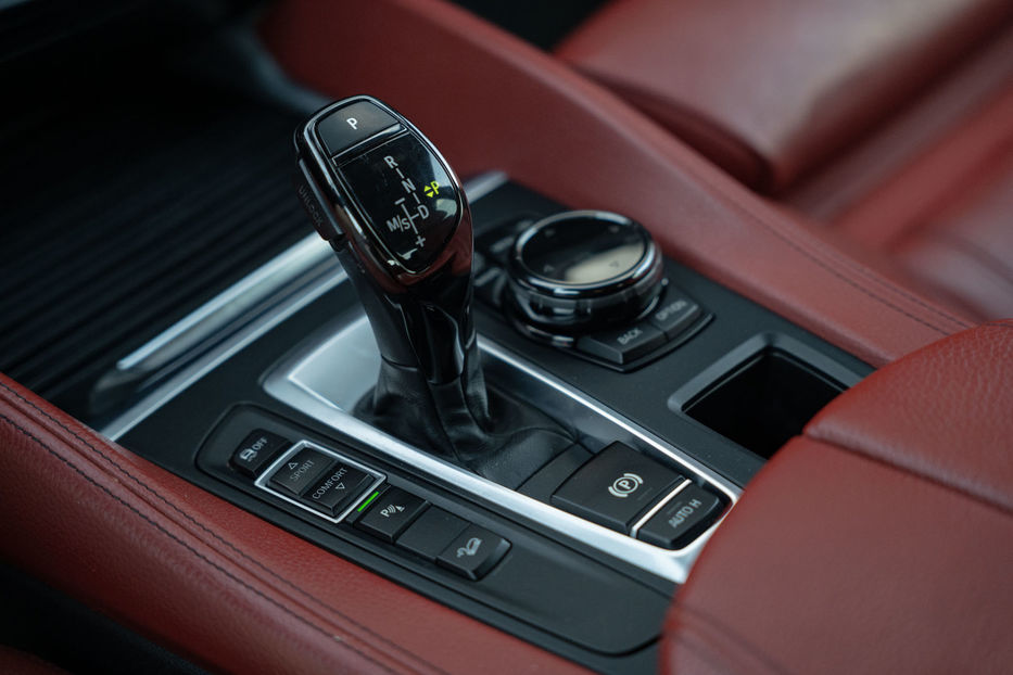 Продам BMW X6 50I Xdrive 2015 года в Черновцах
