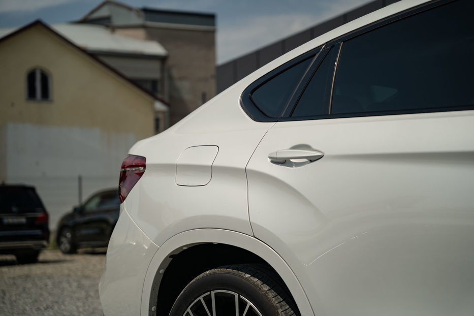 Продам BMW X6 50I Xdrive 2015 года в Черновцах