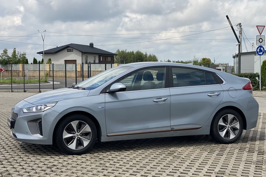 Продам Hyundai Ioniq 2017 года в Луцке