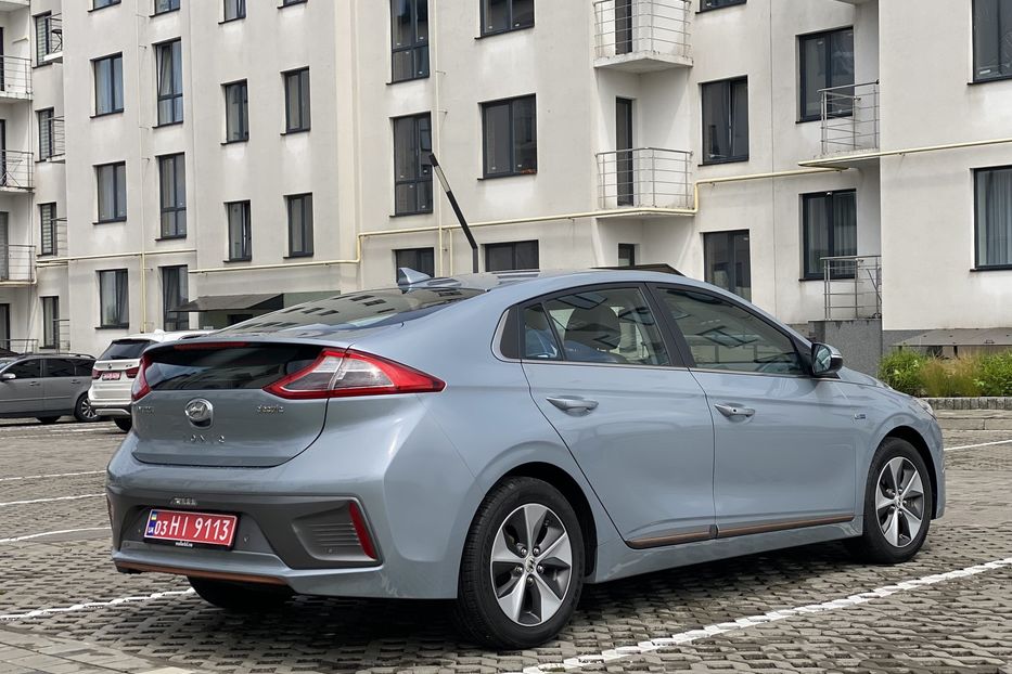 Продам Hyundai Ioniq 2017 года в Луцке