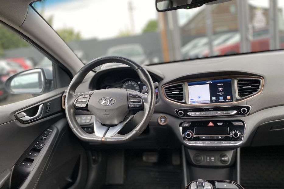 Продам Hyundai Ioniq 2017 года в Луцке