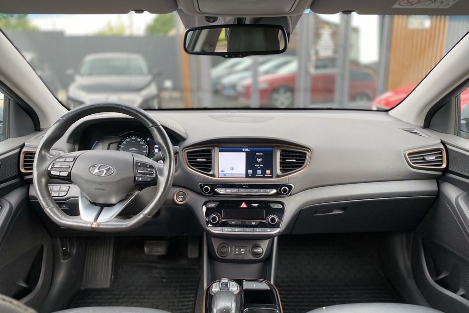 Продам Hyundai Ioniq 2017 года в Луцке