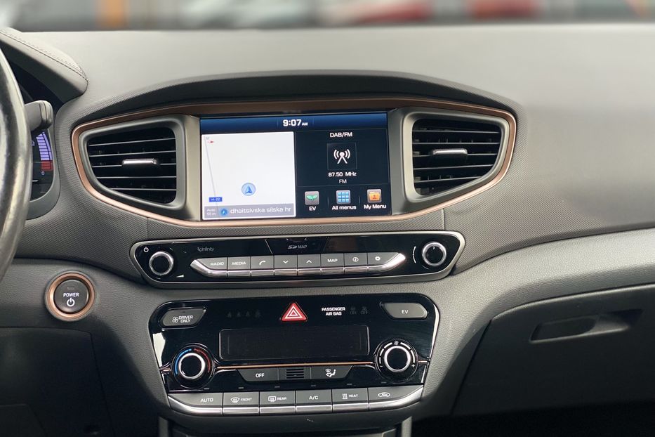 Продам Hyundai Ioniq 2017 года в Луцке