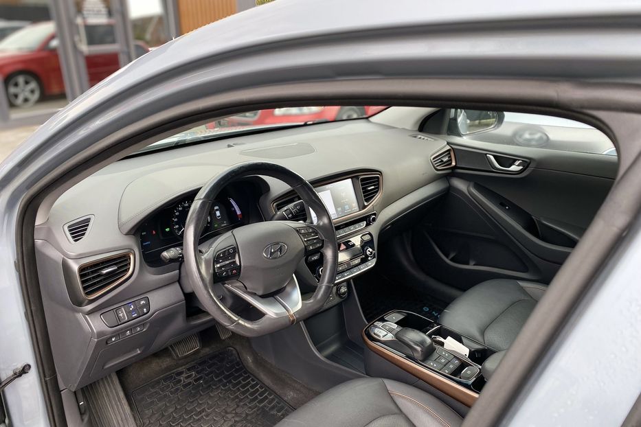 Продам Hyundai Ioniq 2017 года в Луцке