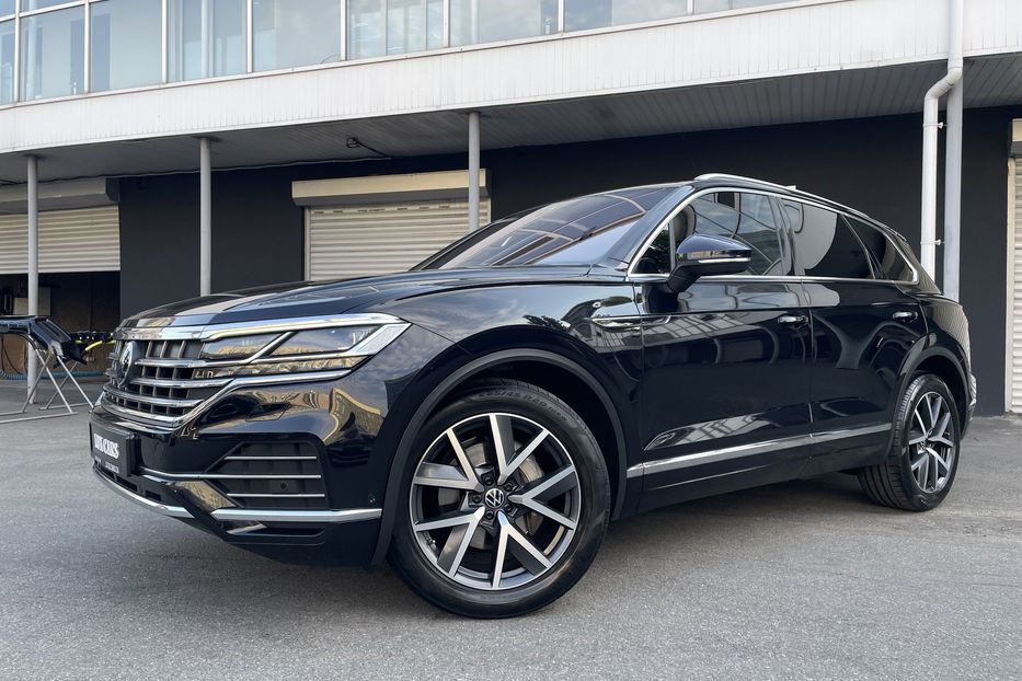 Продам Volkswagen Touareg 2021 года в Киеве