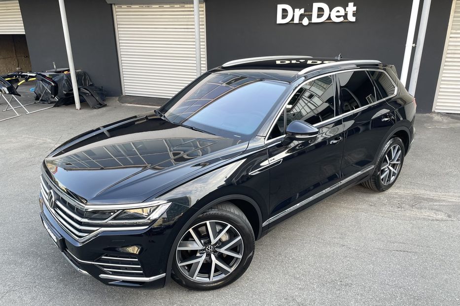 Продам Volkswagen Touareg 2021 года в Киеве