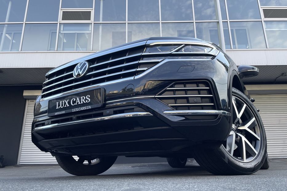 Продам Volkswagen Touareg 2021 года в Киеве