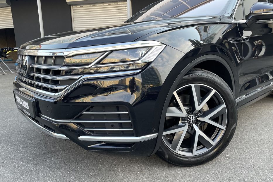 Продам Volkswagen Touareg 2021 года в Киеве