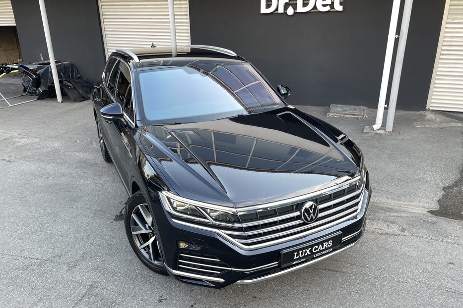 Продам Volkswagen Touareg 2021 года в Киеве