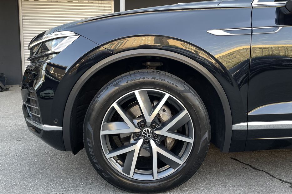 Продам Volkswagen Touareg 2021 года в Киеве