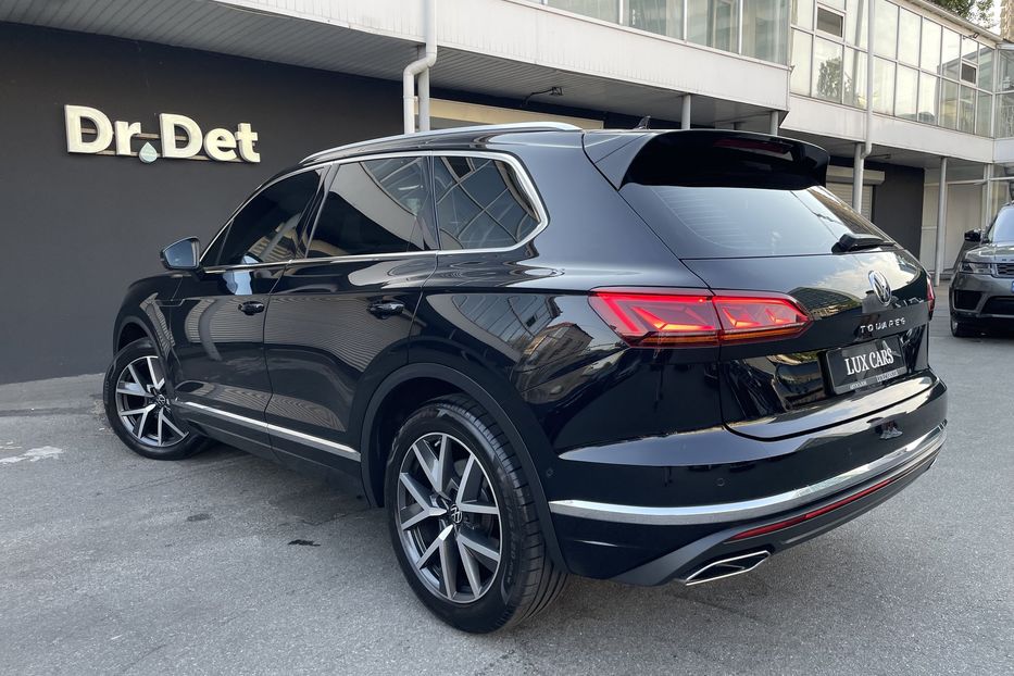 Продам Volkswagen Touareg 2021 года в Киеве