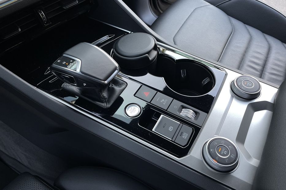 Продам Volkswagen Touareg 2021 года в Киеве