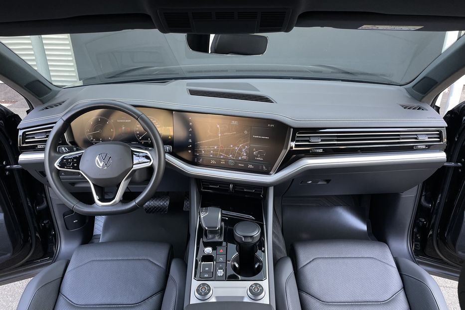 Продам Volkswagen Touareg 2021 года в Киеве