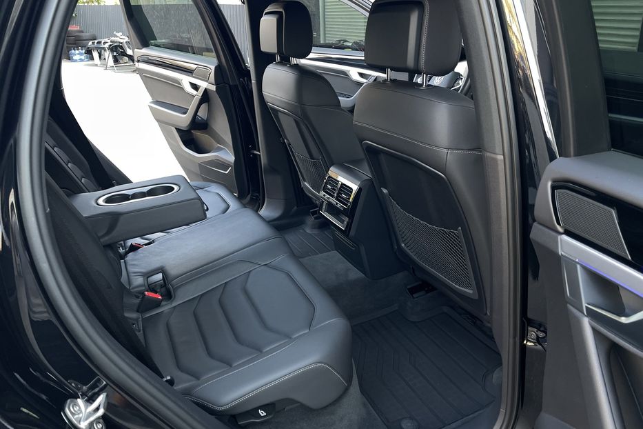 Продам Volkswagen Touareg 2021 года в Киеве