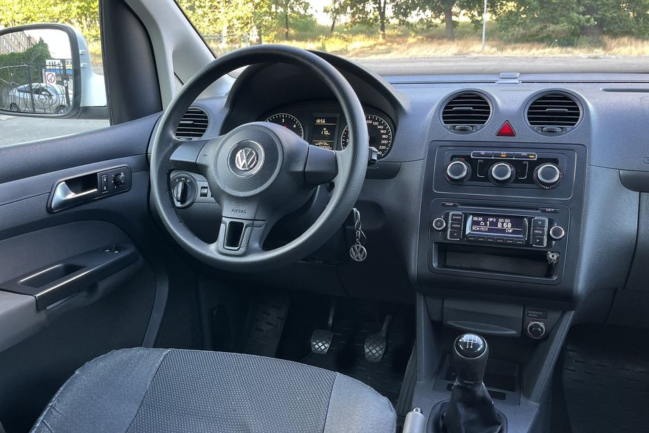 Продам Volkswagen Caddy пасс. Comfortline 2013 года в Николаеве