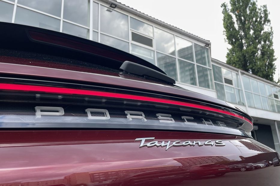 Продам Porsche Taycan Cross Turismo 4S 2021 года в Киеве