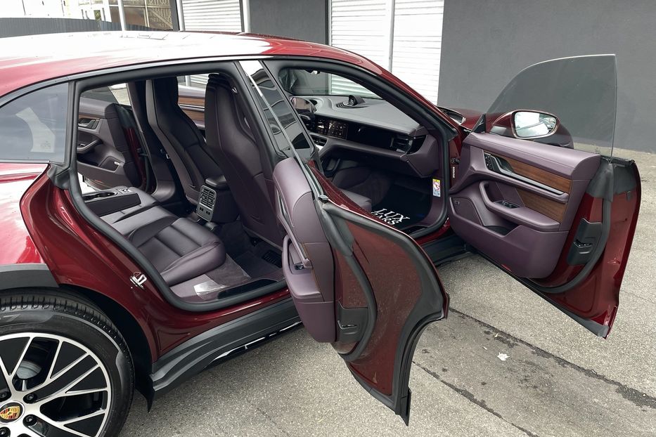 Продам Porsche Taycan Cross Turismo 4S 2021 года в Киеве