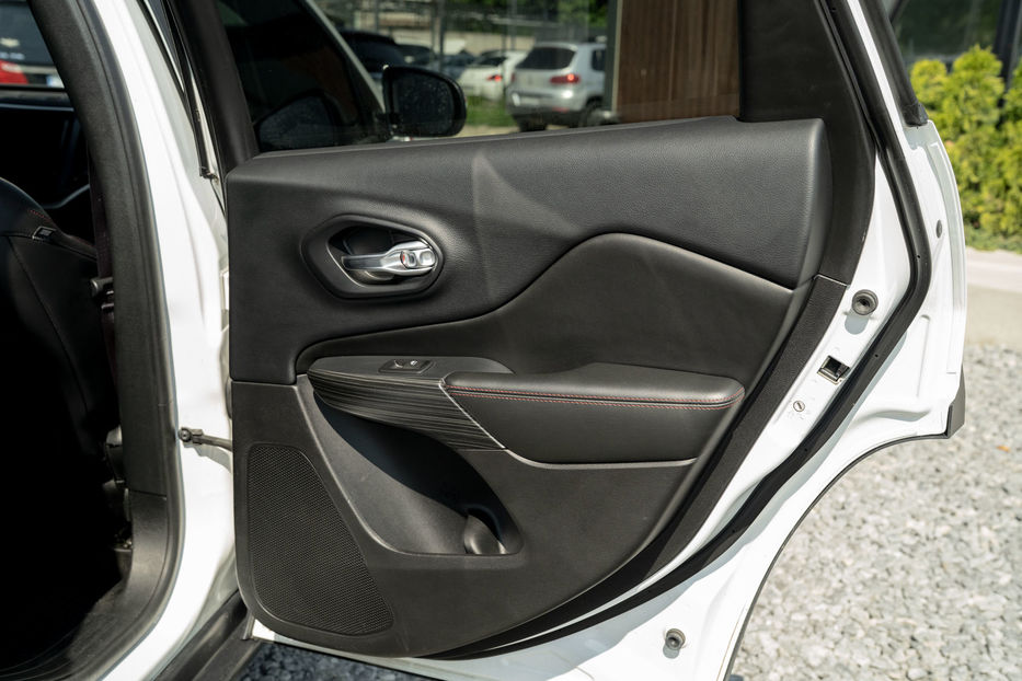 Продам Jeep Cherokee Trailhawk 2015 года в Черновцах