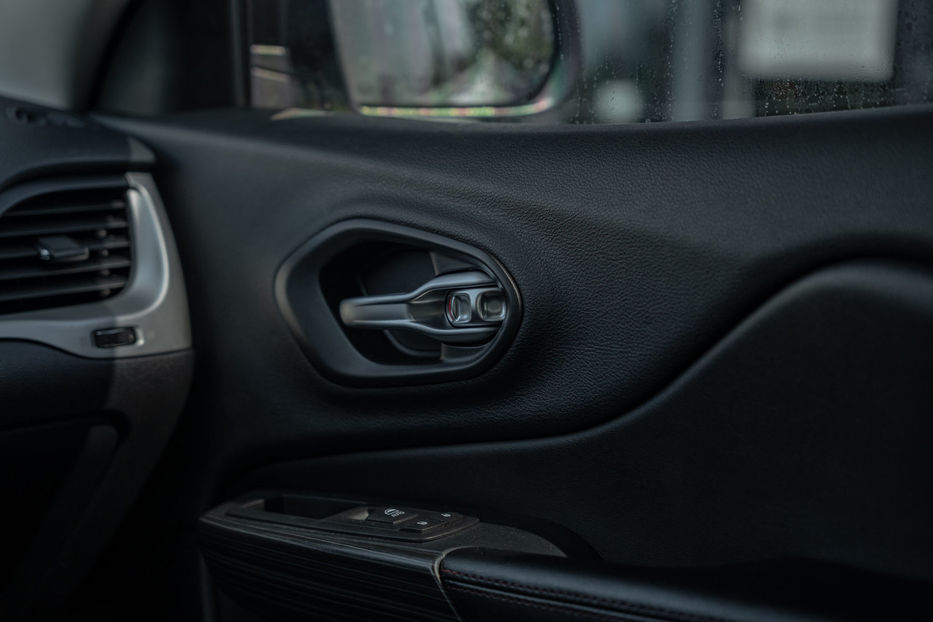 Продам Jeep Cherokee Trailhawk 2015 года в Черновцах