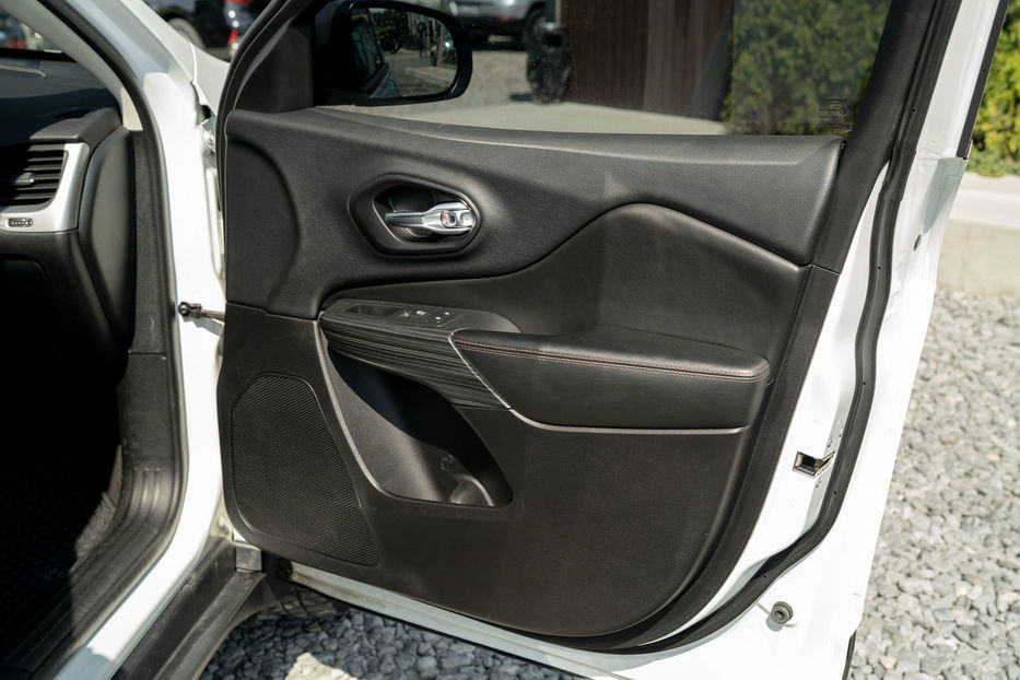 Продам Jeep Cherokee Trailhawk 2015 года в Черновцах