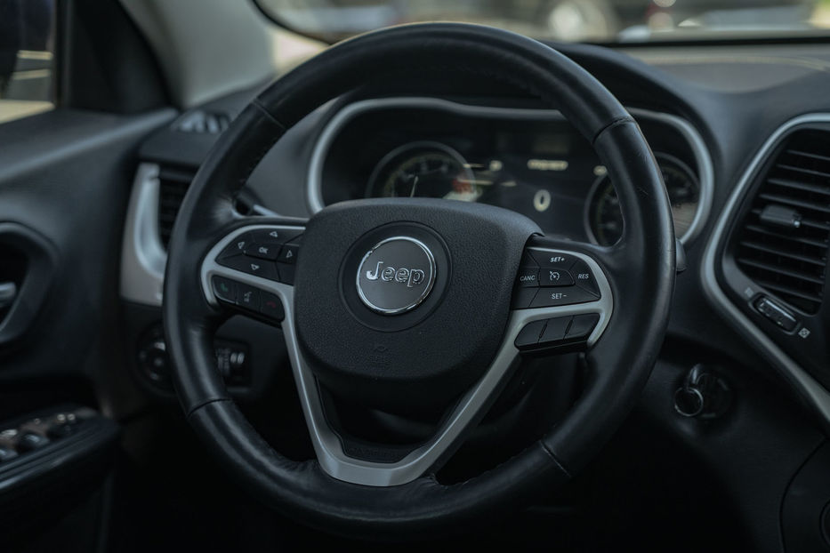 Продам Jeep Cherokee Trailhawk 2015 года в Черновцах