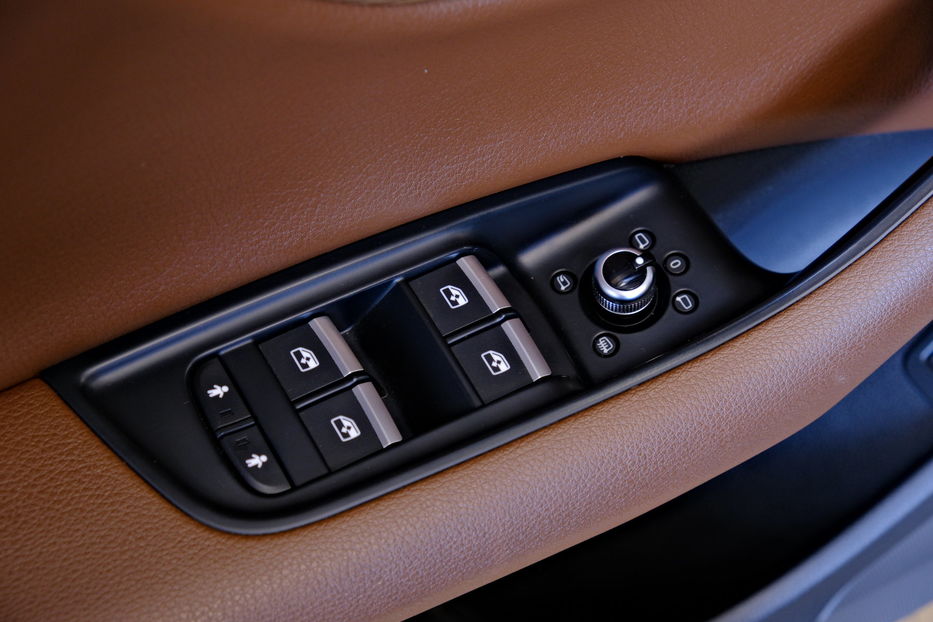 Продам Audi Q7 2016 года в Одессе