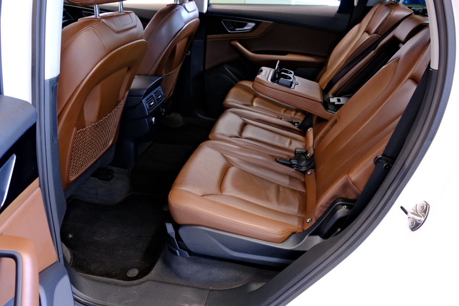 Продам Audi Q7 2016 года в Одессе